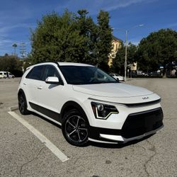 2023 KIA Niro