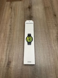Samsung Galaxy Watch6 44mm Graphite w/ additional bands