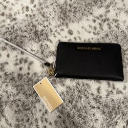 Michael Kors Wristlet 