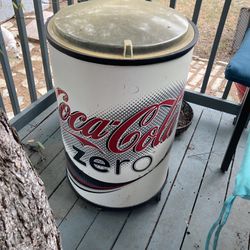 FAMOUS ICEMAN Coke Zero Rolling Can cooler 