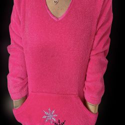 Vibrant Fuchsia Plush Fleece Winter Pullover with Snowflake Embroidery and Front Pouch-Pocket
