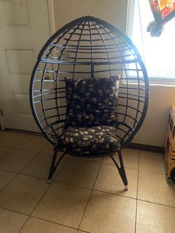 Wicker Nice Seat with Mushroom pillows for 25 bucks