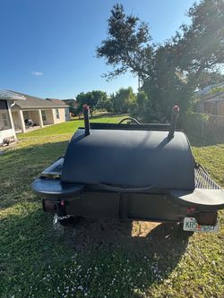 Commercial barbecue grill
