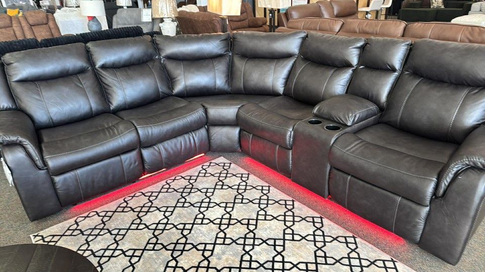 OM• $38 Initial • Brand New// 3 Piece Sectional