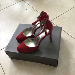 Heels size 6m