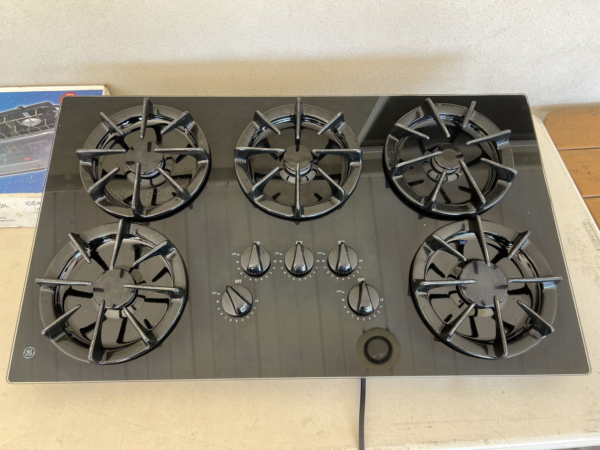 GE Stove Glass Cooktop 5 Burners