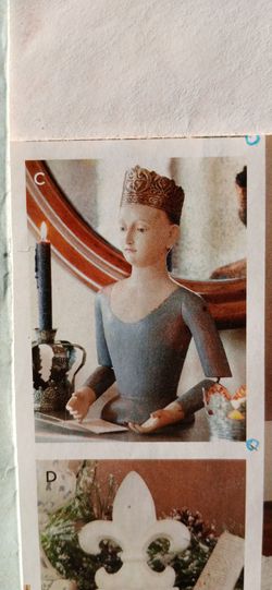 Crowned Santos Bust Figure.