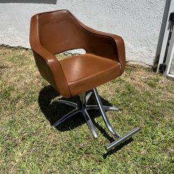 Minerva Leather Salon Chair Brown