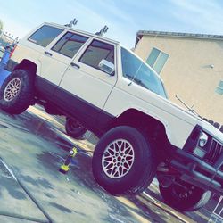 1990 Jeep Cherokee