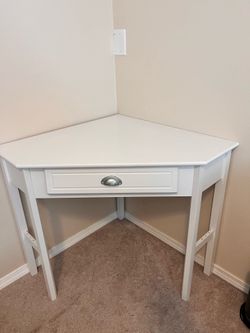 Corner Desk