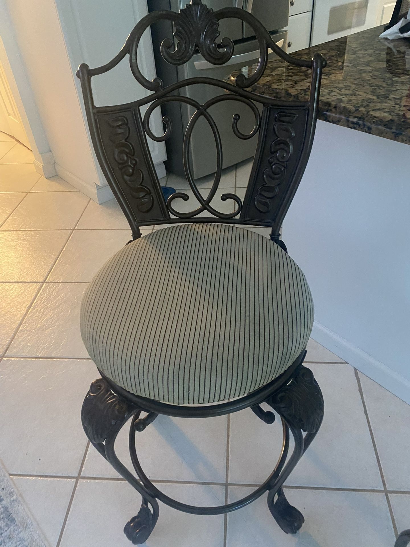 Bar Stools - Counter Height