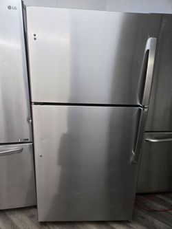33" GE Refrigerator