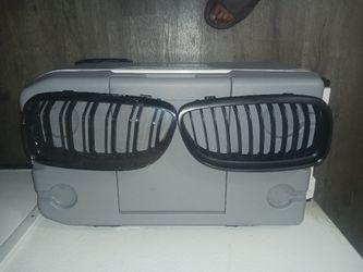 2009 - 2014 BMW 328i FRONT KIDNEY GRILL