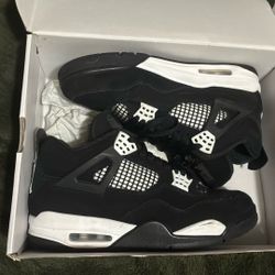 Jordan 4 Retro White Thunder Size 10
