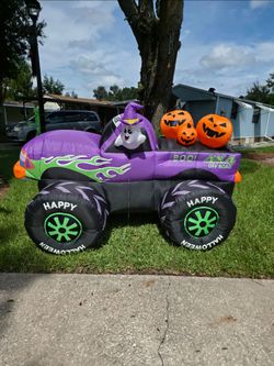 (New) Inflatable 4x4 Halloween