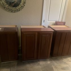 Cabinets uppers storage