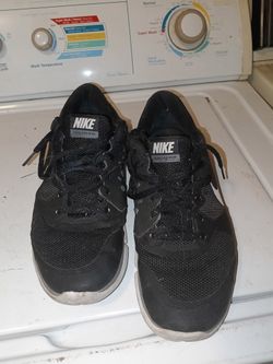 Nike sneakers running shoes men's size 10.5