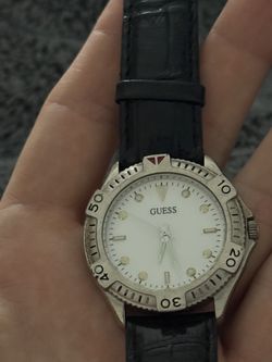 Guess Men’s Watch Leather Strap 