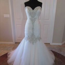 Vestido para novias bello modelo Mori Lee.