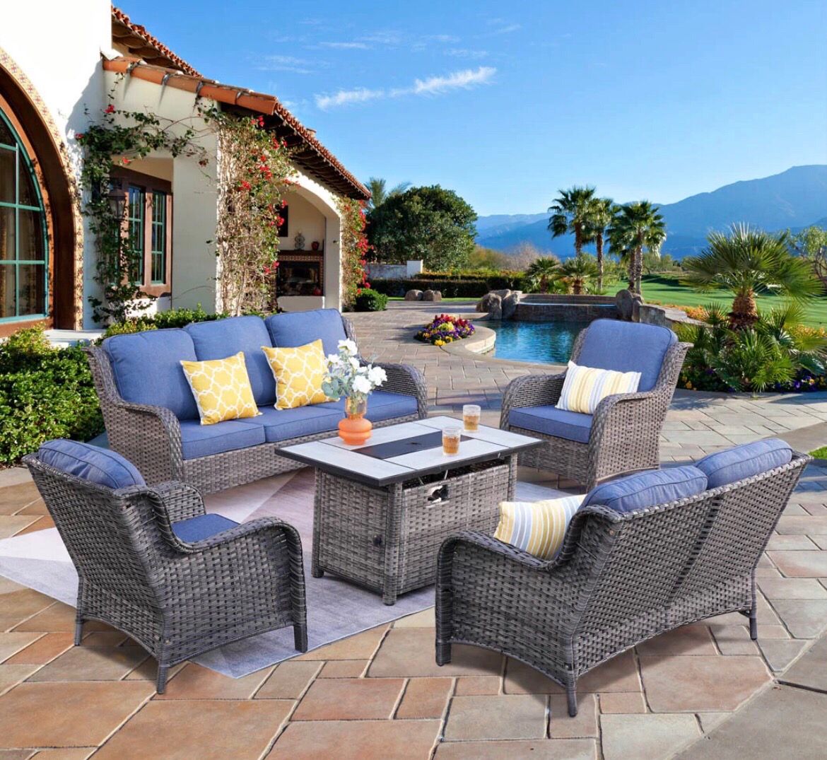 Patio Furniture set outdoor new in the box