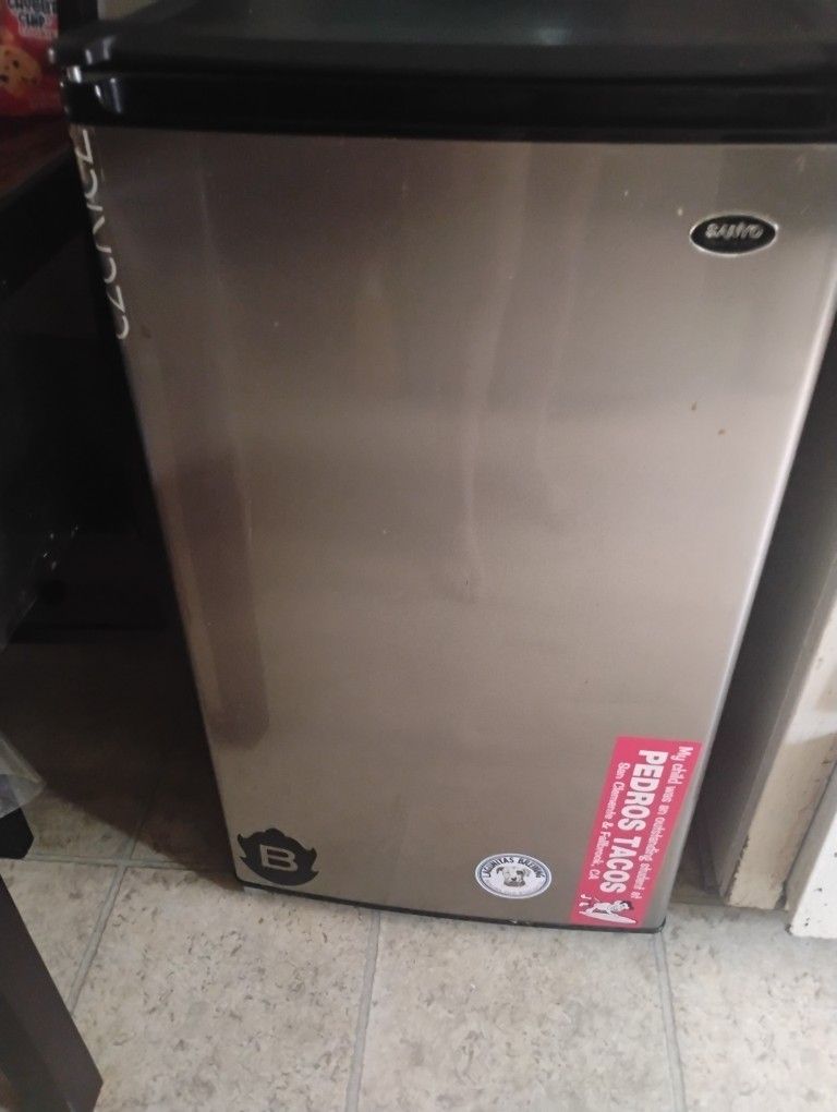 Used Mini Fridge