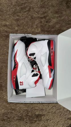 Jordan 5 Retro Fire Red Black Tongue Size 10.5 Men New