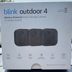 Blink Outdoor 4 - Battery-Powered Smart Security 3-Camera System