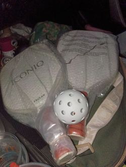 New Recess Pickleball Set - Rally Bag, 2 Paddles & 3 Balls (ICONIQ Special Edition)".