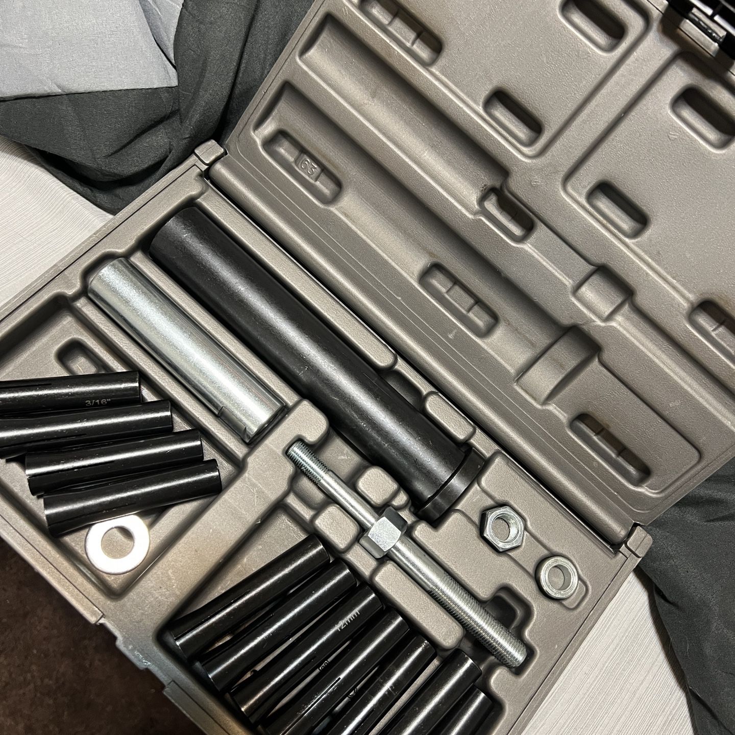 Cal-Van Tools 95400 In-Line Dowel Pin Puller Master Set for Sale in Los  Angeles, CA OfferUp
