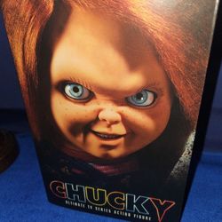 NECA Chucky Ultimate TV series Action Figure 7" Scale.