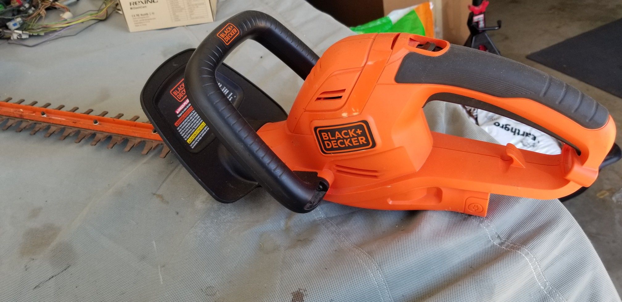 Hedge trimmer 22" electric