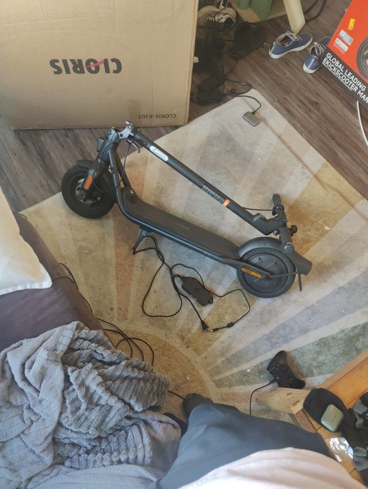 Segway Ninebot F2, Needs Repair