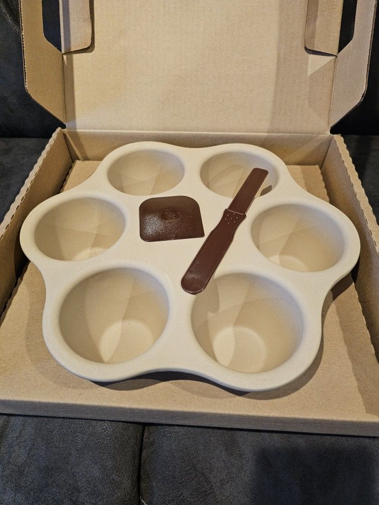 Pampered Chef Stoneware Single Servings Pan