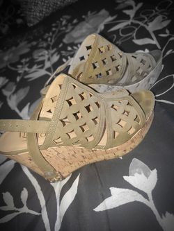 Army green wedges size 8