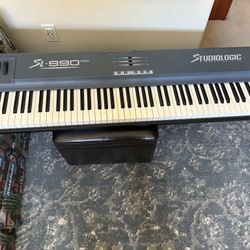 Studiologic SL 990 88key  MIDI Keyboard