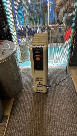 Working Delonghi Space Heater 25.5”x16”x6” made In Italy