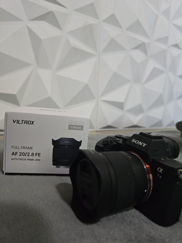 Sony Alpha A7iii With 20mm F2.8 Lens