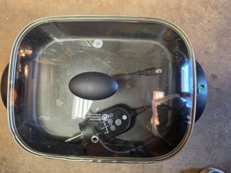 GE Electric Skillet, holds up to 6 L