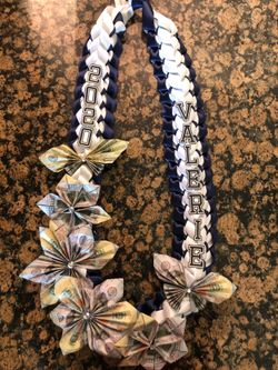 Graduation leis