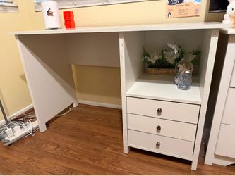 White Desk