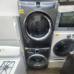 washer and dryer electrolux black stainless side 27 220 volt warranty  ready to deliver or pick up $700....301 saundview ave bronx NY 10473