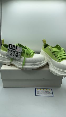 Shoe