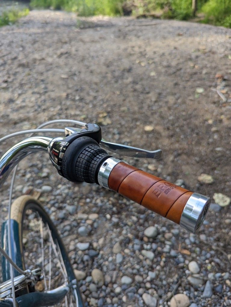 Brooks Slender Leather Grips 130mm | Brompton Bicycle USA