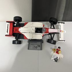 Lego 10330 McLaren MP4/4 & Ayrton Senna 