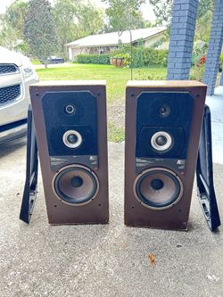 Acoustic Research AR92 Speakers