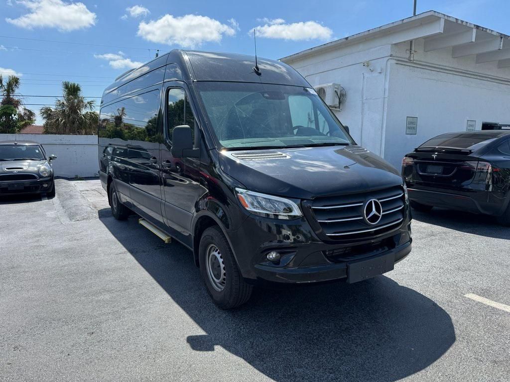 2023 Mercedes-Benz Sprinter 2500
