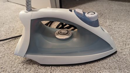 Black + Decker Iron 