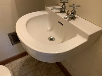 Antique sink and toilet