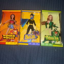 DC Comics Barbie Dolls Set of 3 – Wonder Woman, Batgirl, Poison Ivy