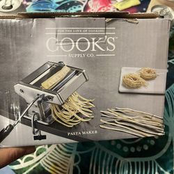 Cooks Pasta Maker 